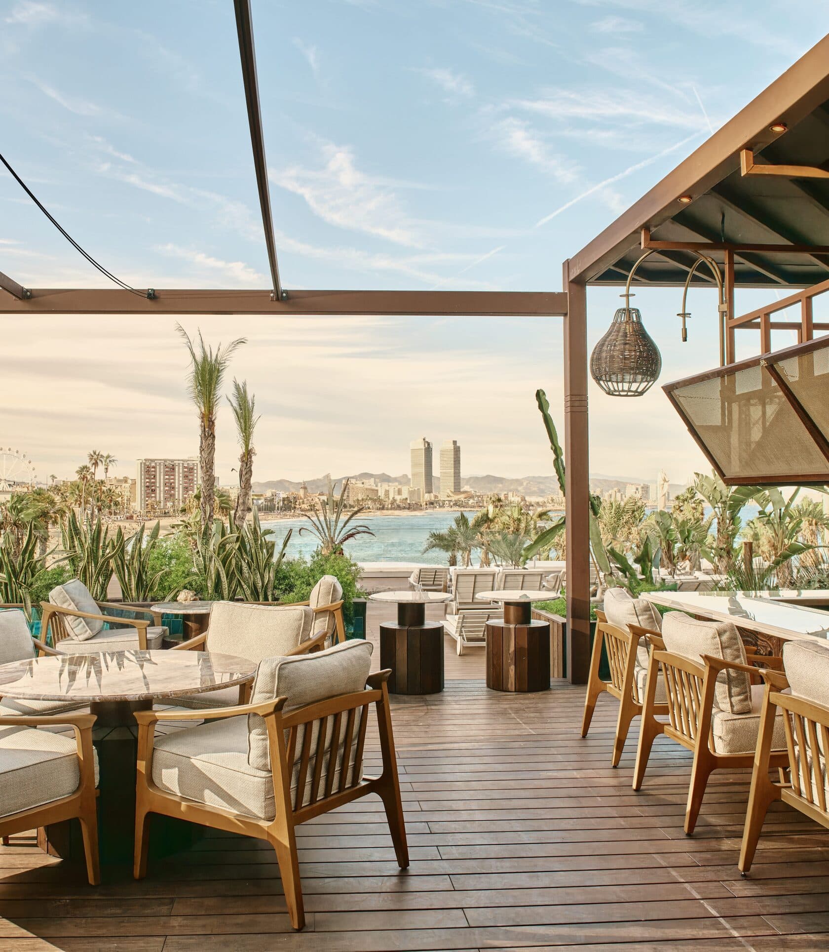 Mysterious luxury restaurant with exotic cuisine image 2