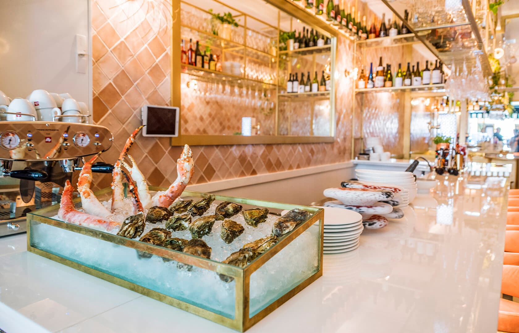 Oyster bar and clandestine cocktail bar image 4